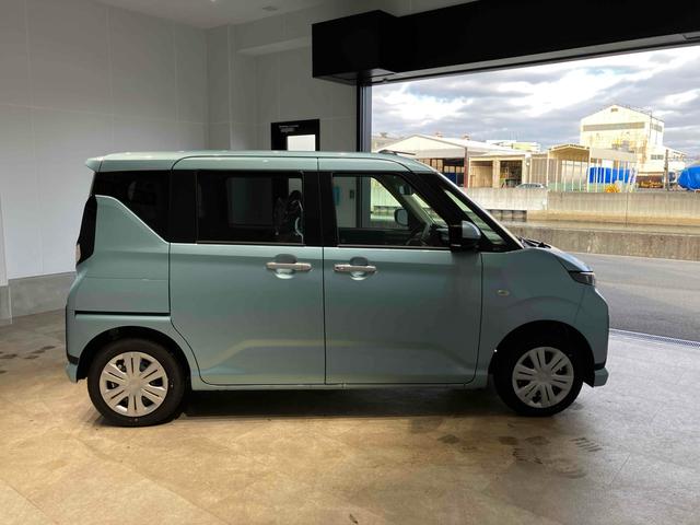 ムーヴ Ｘ　届出済未使用車　両側スライド・片側電動　クリアランスソナー　衝突被害軽減システム　オートライト　スマートキー　アイドリングストップ　電動格納ミラー　ベンチシート　ＣＶＴ　盗難防止システム　ＥＳＣ（18枚目）