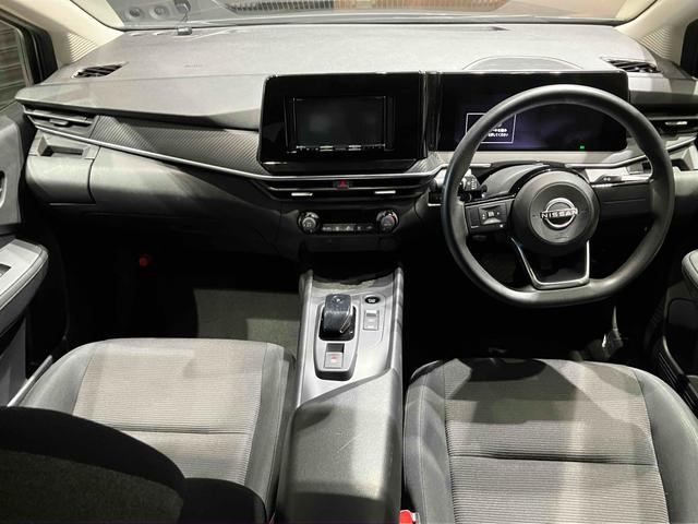 ノート Ｓ　ＥＴＣ　バックカメラ　ナビ　クリアランスソナー　衝突被害軽減システム　オートマチックハイビーム　オートライト　スマートキー　電動格納ミラー　ＣＶＴ　盗難防止システム　衝突安全ボディ（5枚目）