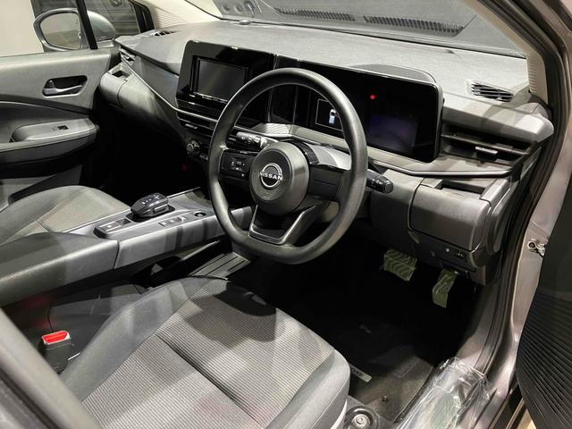 ノート Ｓ　ＥＴＣ　バックカメラ　ナビ　クリアランスソナー　衝突被害軽減システム　オートマチックハイビーム　オートライト　スマートキー　電動格納ミラー　ＣＶＴ　盗難防止システム　衝突安全ボディ（42枚目）