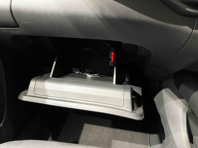 ノート Ｓ　ＥＴＣ　バックカメラ　ナビ　クリアランスソナー　衝突被害軽減システム　オートマチックハイビーム　オートライト　スマートキー　電動格納ミラー　ＣＶＴ　盗難防止システム　衝突安全ボディ（49枚目）