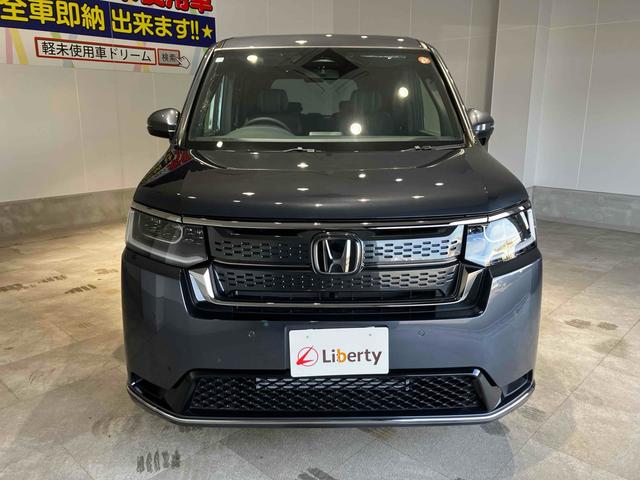 ステップワゴン スパーダ　バックカメラ　クリアランスソナー　オートクルーズコントロール　レーンアシスト　衝突被害軽減システム　両側電動スライドドア　オートライト　ＬＥＤヘッドランプ　スマートキー　電動格納ミラー　シートヒーター（13枚目）