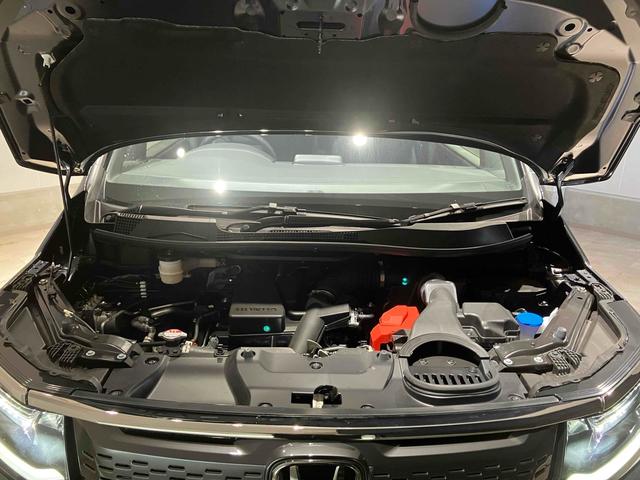 ステップワゴン スパーダ　バックカメラ　クリアランスソナー　オートクルーズコントロール　レーンアシスト　衝突被害軽減システム　両側電動スライドドア　オートライト　ＬＥＤヘッドランプ　スマートキー　電動格納ミラー　シートヒーター（20枚目）