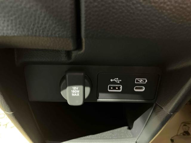 ステップワゴン スパーダ　バックカメラ　クリアランスソナー　オートクルーズコントロール　レーンアシスト　衝突被害軽減システム　両側電動スライドドア　オートライト　ＬＥＤヘッドランプ　スマートキー　電動格納ミラー　シートヒーター（54枚目）