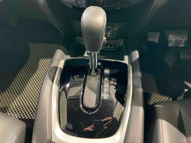 エクストレイル ２０Ｘｔｔ　エマージェンシーブレーキパッケージ　４ＷＤ　ＥＴＣ　全周囲カメラ　クリアランスソナー　オートクルーズコントロール　衝突被害軽減システム　ナビ　ＴＶ　オートライト　ＬＥＤヘッドランプ　電動リアゲート　アルミホイール　スマートキー（7枚目）