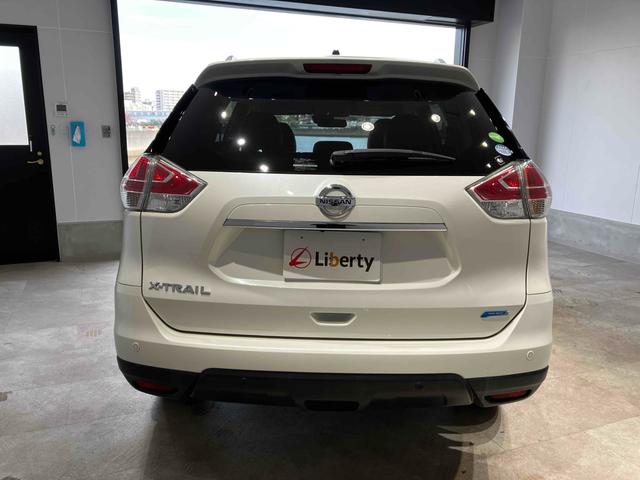 エクストレイル ２０Ｘｔｔ　エマージェンシーブレーキパッケージ　４ＷＤ　ＥＴＣ　全周囲カメラ　クリアランスソナー　オートクルーズコントロール　衝突被害軽減システム　ナビ　ＴＶ　オートライト　ＬＥＤヘッドランプ　電動リアゲート　アルミホイール　スマートキー（16枚目）