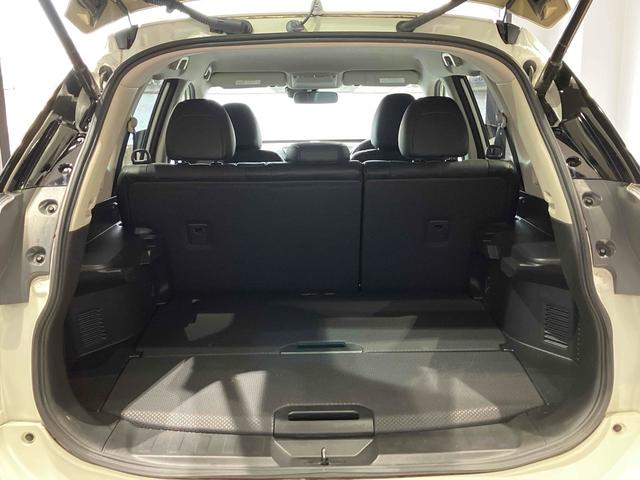 エクストレイル ２０Ｘｔｔ　エマージェンシーブレーキパッケージ　４ＷＤ　ＥＴＣ　全周囲カメラ　クリアランスソナー　オートクルーズコントロール　衝突被害軽減システム　ナビ　ＴＶ　オートライト　ＬＥＤヘッドランプ　電動リアゲート　アルミホイール　スマートキー（18枚目）