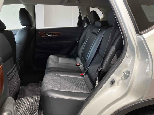 エクストレイル ２０Ｘｔｔ　エマージェンシーブレーキパッケージ　４ＷＤ　ＥＴＣ　全周囲カメラ　クリアランスソナー　オートクルーズコントロール　衝突被害軽減システム　ナビ　ＴＶ　オートライト　ＬＥＤヘッドランプ　電動リアゲート　アルミホイール　スマートキー（43枚目）