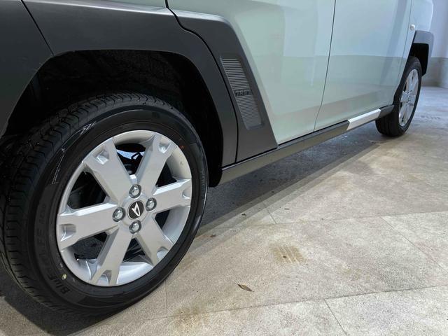 タフト Ｇ　クロムベンチャー　バックカメラ　クリアランスソナー　オートクルーズコントロール　衝突被害軽減システム　オートライト　スマートキー　アイドリングストップ　電動格納ミラー　シートヒーター　サンルーフ　ＣＶＴ　ＡＢＳ　ＥＳＣ（19枚目）