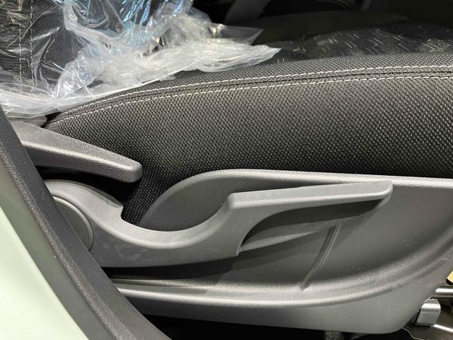 タフト Ｇ　クロムベンチャー　バックカメラ　クリアランスソナー　オートクルーズコントロール　衝突被害軽減システム　オートライト　スマートキー　アイドリングストップ　電動格納ミラー　シートヒーター　サンルーフ　ＣＶＴ　ＡＢＳ　ＥＳＣ（39枚目）