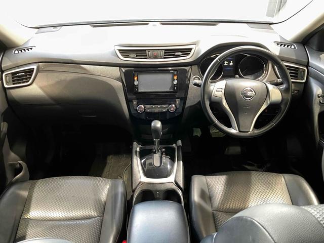 エクストレイル ２０Ｘ　エマージェンシーブレーキパッケージ　ＥＴＣ　バックカメラ　クリアランスソナー　衝突被害軽減システム　オートライト　アルミホイール　スマートキー　アイドリングストップ　電動格納ミラー　シートヒーター　ＣＶＴ　盗難防止システム（2枚目）