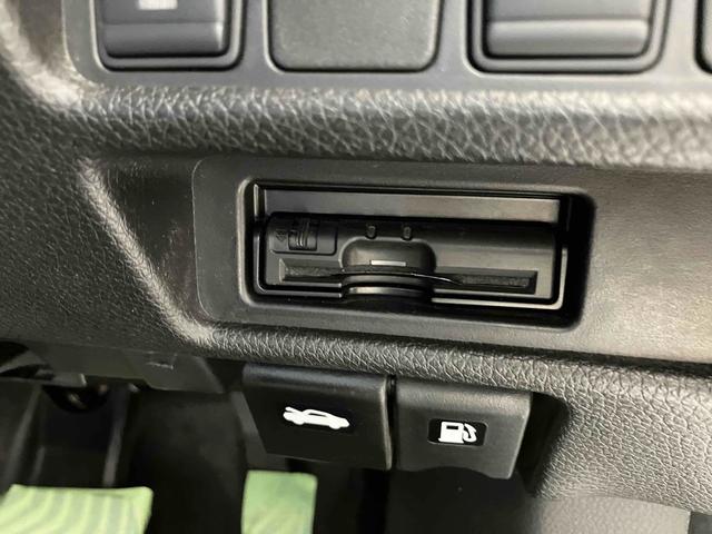 エクストレイル ２０Ｘ　エマージェンシーブレーキパッケージ　ＥＴＣ　バックカメラ　クリアランスソナー　衝突被害軽減システム　オートライト　アルミホイール　スマートキー　アイドリングストップ　電動格納ミラー　シートヒーター　ＣＶＴ　盗難防止システム（7枚目）