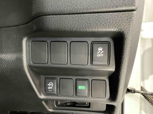 エクストレイル ２０Ｘ　エマージェンシーブレーキパッケージ　ＥＴＣ　バックカメラ　クリアランスソナー　衝突被害軽減システム　オートライト　アルミホイール　スマートキー　アイドリングストップ　電動格納ミラー　シートヒーター　ＣＶＴ　盗難防止システム（8枚目）