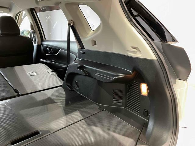 エクストレイル ２０Ｘ　エマージェンシーブレーキパッケージ　ＥＴＣ　バックカメラ　クリアランスソナー　衝突被害軽減システム　オートライト　アルミホイール　スマートキー　アイドリングストップ　電動格納ミラー　シートヒーター　ＣＶＴ　盗難防止システム（31枚目）