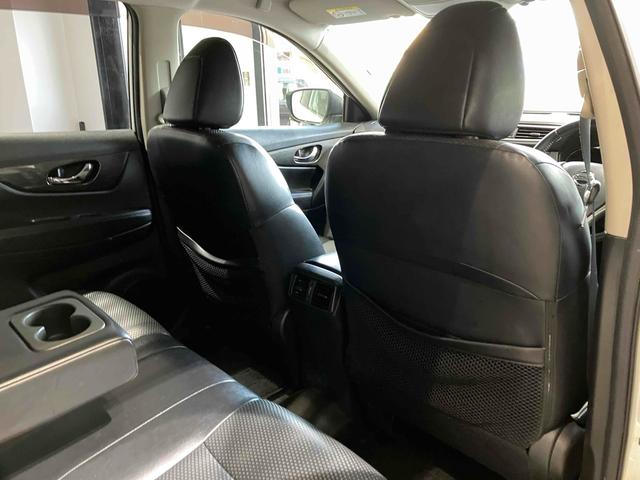 エクストレイル ２０Ｘ　エマージェンシーブレーキパッケージ　ＥＴＣ　バックカメラ　クリアランスソナー　衝突被害軽減システム　オートライト　アルミホイール　スマートキー　アイドリングストップ　電動格納ミラー　シートヒーター　ＣＶＴ　盗難防止システム（33枚目）