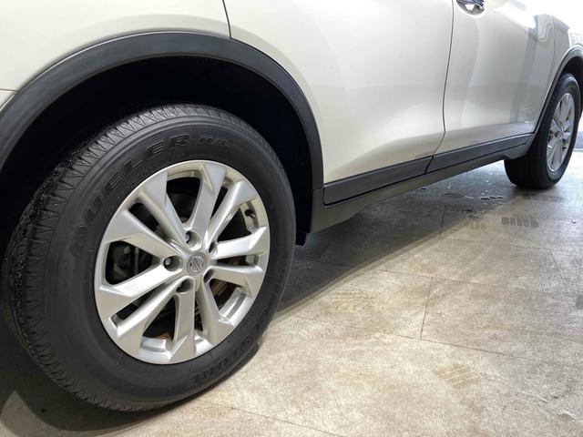 エクストレイル ２０Ｘ　エマージェンシーブレーキパッケージ　ＥＴＣ　バックカメラ　クリアランスソナー　衝突被害軽減システム　オートライト　アルミホイール　スマートキー　アイドリングストップ　電動格納ミラー　シートヒーター　ＣＶＴ　盗難防止システム（37枚目）