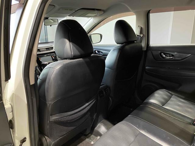 エクストレイル ２０Ｘ　エマージェンシーブレーキパッケージ　ＥＴＣ　バックカメラ　クリアランスソナー　衝突被害軽減システム　オートライト　アルミホイール　スマートキー　アイドリングストップ　電動格納ミラー　シートヒーター　ＣＶＴ　盗難防止システム（38枚目）