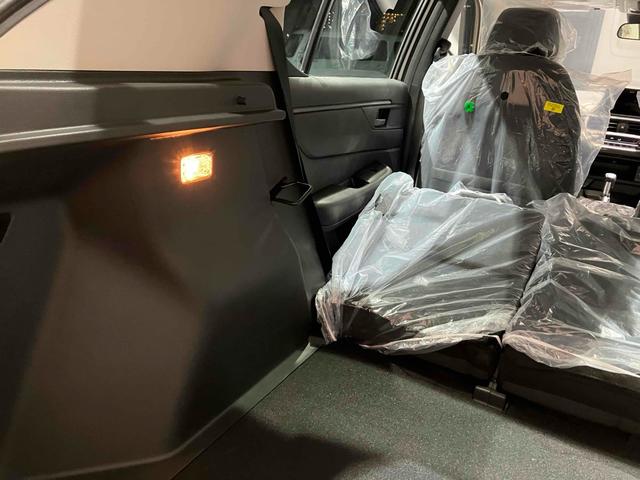 ＷＲ－Ｖ Ｘ　バックカメラ　クリアランスソナー　オートクルーズコントロール　レーンアシスト　衝突被害軽減システム　オートライト　ＬＥＤヘッドランプ　スマートキー　電動格納ミラー　ＣＶＴ　盗難防止システム　ＵＳＢ（31枚目）