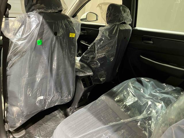 ＷＲ－Ｖ Ｘ　バックカメラ　クリアランスソナー　オートクルーズコントロール　レーンアシスト　衝突被害軽減システム　オートライト　ＬＥＤヘッドランプ　スマートキー　電動格納ミラー　ＣＶＴ　盗難防止システム　ＵＳＢ（37枚目）