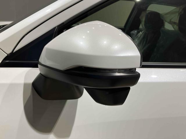 ＷＲ－Ｖ Ｘ　バックカメラ　クリアランスソナー　オートクルーズコントロール　レーンアシスト　衝突被害軽減システム　オートライト　ＬＥＤヘッドランプ　スマートキー　電動格納ミラー　ＣＶＴ　盗難防止システム　ＵＳＢ（42枚目）