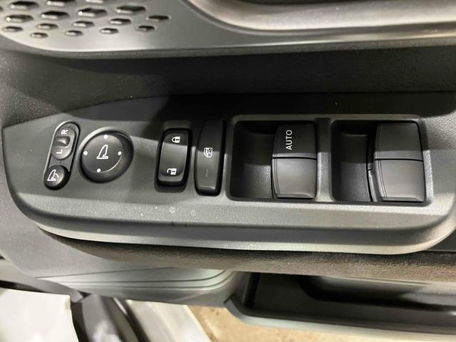 Ｎ－ＢＯＸカスタム ターボ　バックカメラ　両側電動スライドドア　クリアランスソナー　オートクルーズコントロール　レーンアシスト　オートライト　スマートキー　電動格納ミラー　シートヒーター　ＣＶＴ　ＥＳＣ　チップアップシート（11枚目）