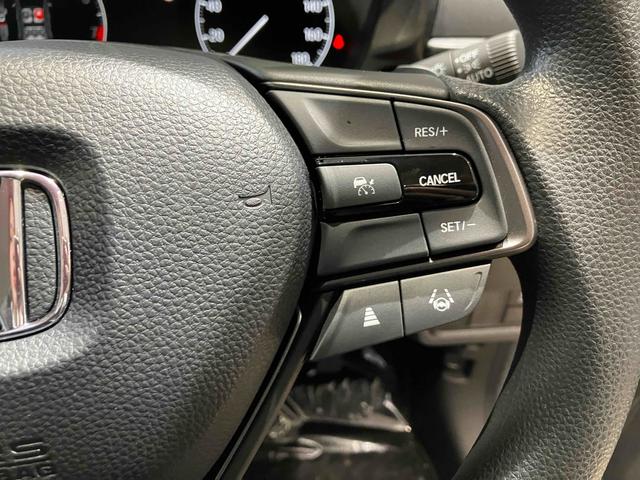 �������s�����Ŏԑ���葬���䂷��I�[�g�N���[�Y�R���g���[���@�\�t���ł��B�������h���C�u�����ł��g�p�����Ƒ�ϕ֗��ȋ@�\�ł��B