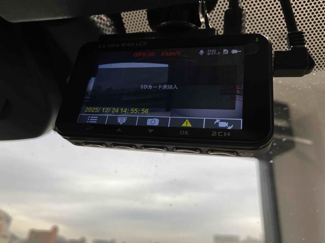 エクストレイル ２０Ｘ　ハイブリッド　エマージェンシーブレーキＰ　４ＷＤ　ドライブレコーダー　ＥＴＣ　バックカメラ　クリアランスソナー　衝突被害軽減システム　オートライト　ＬＥＤヘッドランプ　アルミホイール　スマートキー　シートヒーター　ＣＶＴ　盗難防止システム（7枚目）