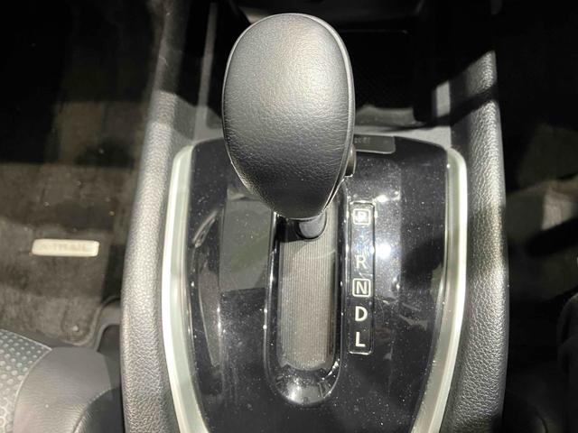 エクストレイル ２０Ｘ　ハイブリッド　エマージェンシーブレーキＰ　４ＷＤ　ドライブレコーダー　ＥＴＣ　バックカメラ　クリアランスソナー　衝突被害軽減システム　オートライト　ＬＥＤヘッドランプ　アルミホイール　スマートキー　シートヒーター　ＣＶＴ　盗難防止システム（11枚目）