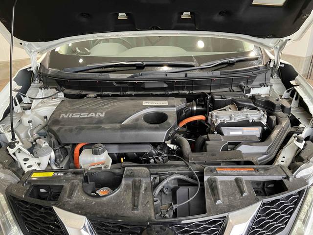 エクストレイル ２０Ｘ　ハイブリッド　エマージェンシーブレーキＰ　４ＷＤ　ドライブレコーダー　ＥＴＣ　バックカメラ　クリアランスソナー　衝突被害軽減システム　オートライト　ＬＥＤヘッドランプ　アルミホイール　スマートキー　シートヒーター　ＣＶＴ　盗難防止システム（22枚目）