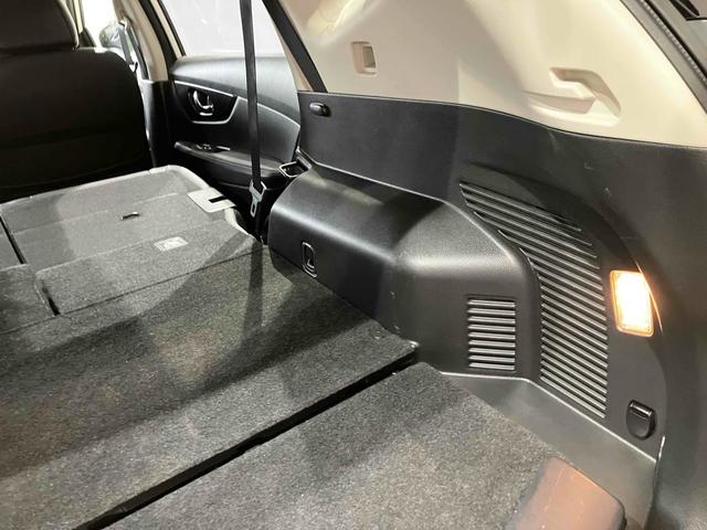 エクストレイル ２０Ｘ　ハイブリッド　エマージェンシーブレーキＰ　４ＷＤ　ドライブレコーダー　ＥＴＣ　バックカメラ　クリアランスソナー　衝突被害軽減システム　オートライト　ＬＥＤヘッドランプ　アルミホイール　スマートキー　シートヒーター　ＣＶＴ　盗難防止システム（31枚目）