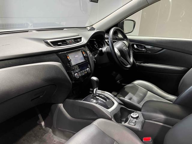 エクストレイル ２０Ｘ　ハイブリッド　エマージェンシーブレーキＰ　４ＷＤ　ドライブレコーダー　ＥＴＣ　バックカメラ　クリアランスソナー　衝突被害軽減システム　オートライト　ＬＥＤヘッドランプ　アルミホイール　スマートキー　シートヒーター　ＣＶＴ　盗難防止システム（38枚目）