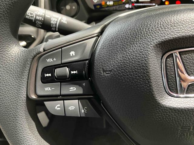 �n���h���ɂ��ڗ�����C��͌�����܂���B�ڐ���傫�����炷���ƂȂ��{�^���̑�����s�����Ƃ��ł��܂��B