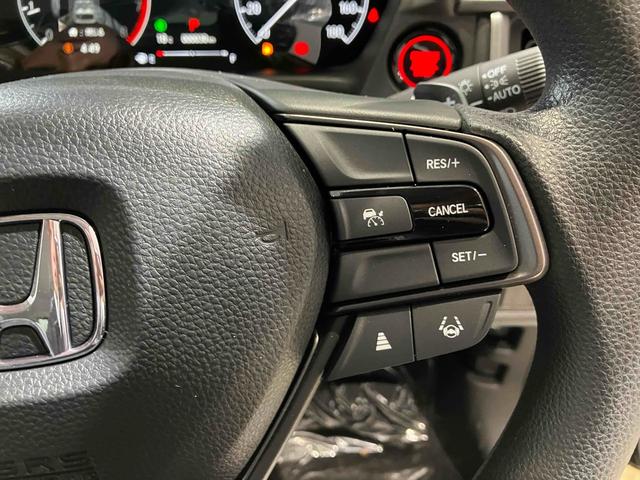 �A�N�Z���𓥂܂Ȃ��Ă��ݒ肵�����x�ő��s�\�ȃI�[�g�N���[�Y�R���g���[���𑕔����Ă��܂��I�����O�h���C�u�ł��^�]���y�ɂȂ�܂��B�u���[�L��V�t�g����ł������\�ł��I