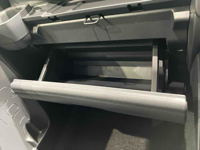 シエンタ ハイブリッドＺ　全周囲カメラ　ナビ　ＴＶ　クリアランスソナー　オートクルーズコントロール　レーンアシスト　衝突被害軽減システム　両側電動スライドドア　オートマチックハイビーム　オートライト　ＬＥＤヘッドランプ（11枚目）