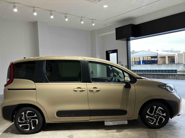 シエンタ ハイブリッドＺ　全周囲カメラ　ナビ　ＴＶ　クリアランスソナー　オートクルーズコントロール　レーンアシスト　衝突被害軽減システム　両側電動スライドドア　オートマチックハイビーム　オートライト　ＬＥＤヘッドランプ（15枚目）