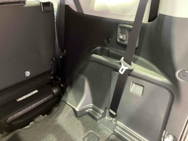 シエンタ ハイブリッドＺ　全周囲カメラ　ナビ　ＴＶ　クリアランスソナー　オートクルーズコントロール　レーンアシスト　衝突被害軽減システム　両側電動スライドドア　オートマチックハイビーム　オートライト　ＬＥＤヘッドランプ（22枚目）