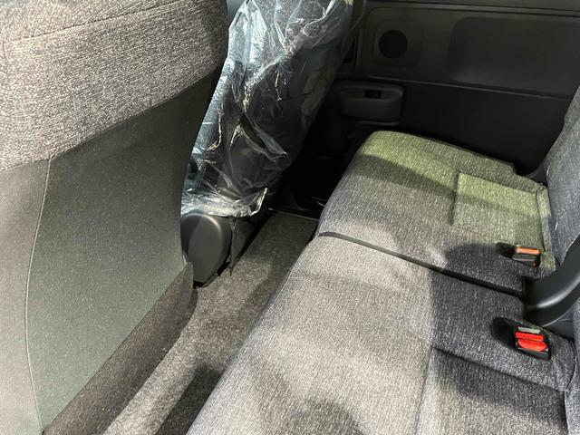 シエンタ ハイブリッドＺ　全周囲カメラ　ナビ　ＴＶ　クリアランスソナー　オートクルーズコントロール　レーンアシスト　衝突被害軽減システム　両側電動スライドドア　オートマチックハイビーム　オートライト　ＬＥＤヘッドランプ（30枚目）