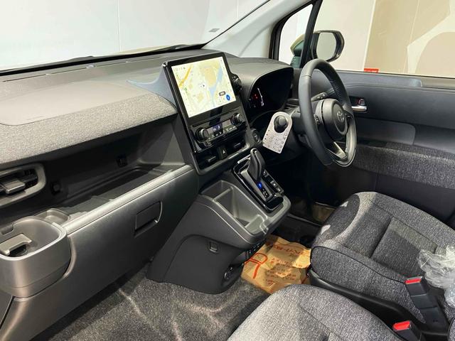 シエンタ ハイブリッドＺ　全周囲カメラ　ナビ　ＴＶ　クリアランスソナー　オートクルーズコントロール　レーンアシスト　衝突被害軽減システム　両側電動スライドドア　オートマチックハイビーム　オートライト　ＬＥＤヘッドランプ（31枚目）