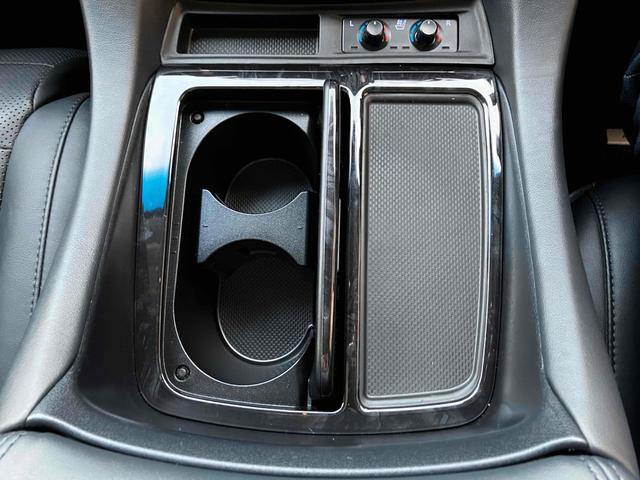 アルファード ２．５Ｓ　Ｃパッケージ　ＥＴＣ　バックカメラ　ＴＶ　クリアランスソナー　オートクルーズコントロール　レーンアシスト　衝突被害軽減システム　両側電動スライドドア　オートマチックハイビーム　ＬＥＤヘッドランプ　サンルーフ（61枚目）