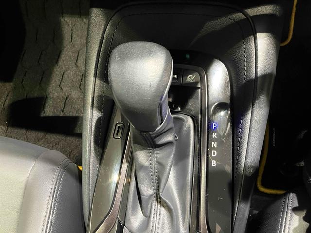 カローラスポーツ ハイブリッドＧ　スタイル　５０ミリオンエディション　クリアランスソナー　オートクルーズコントロール　レーンアシスト　衝突被害軽減システム　アルミホイール　オートマチックハイビーム　オートライト　ＬＥＤヘッドランプ　スマートキー　ＣＶＴ　盗難防止システム（10枚目）