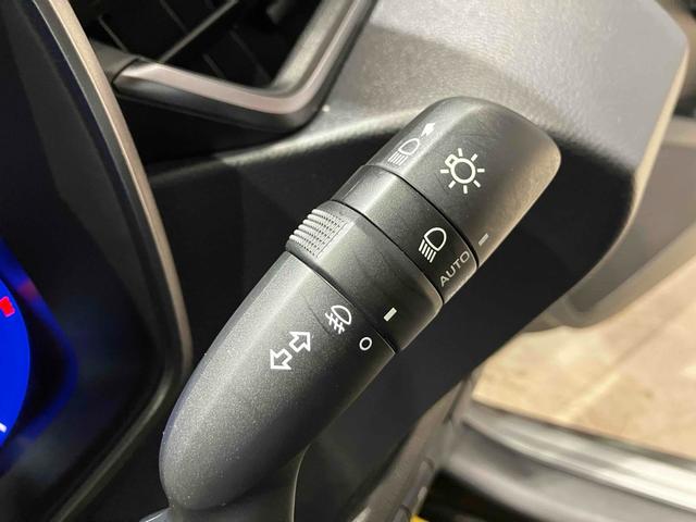 カローラスポーツ ハイブリッドＧ　スタイル　５０ミリオンエディション　クリアランスソナー　オートクルーズコントロール　レーンアシスト　衝突被害軽減システム　アルミホイール　オートマチックハイビーム　オートライト　ＬＥＤヘッドランプ　スマートキー　ＣＶＴ　盗難防止システム（24枚目）