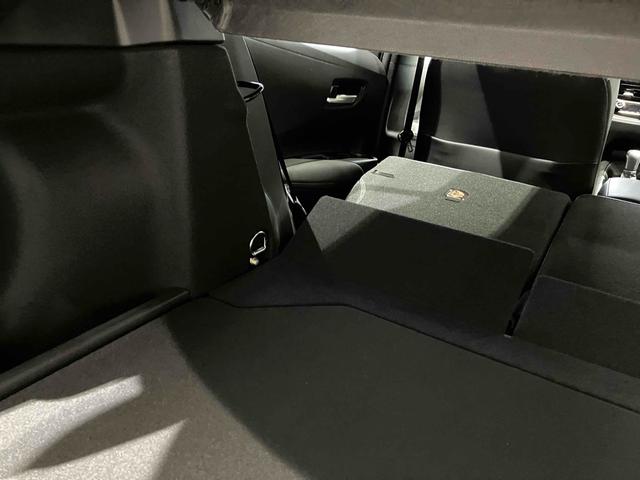 カローラスポーツ ハイブリッドＧ　スタイル　５０ミリオンエディション　クリアランスソナー　オートクルーズコントロール　レーンアシスト　衝突被害軽減システム　アルミホイール　オートマチックハイビーム　オートライト　ＬＥＤヘッドランプ　スマートキー　ＣＶＴ　盗難防止システム（35枚目）