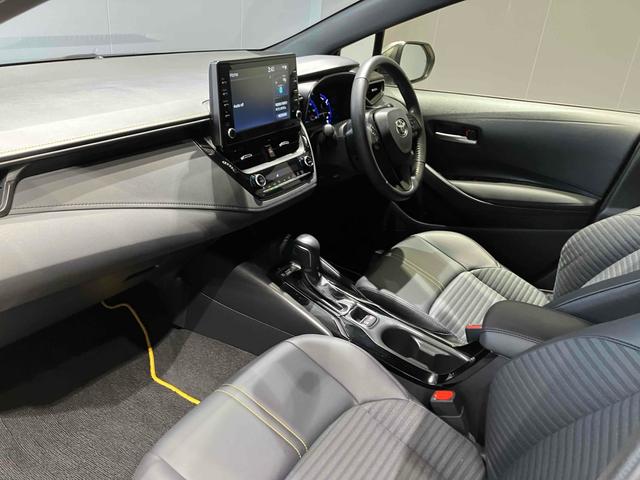 カローラスポーツ ハイブリッドＧ　スタイル　５０ミリオンエディション　クリアランスソナー　オートクルーズコントロール　レーンアシスト　衝突被害軽減システム　アルミホイール　オートマチックハイビーム　オートライト　ＬＥＤヘッドランプ　スマートキー　ＣＶＴ　盗難防止システム（42枚目）