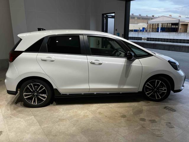 フィット ＲＳ　ＥＴＣ　バックカメラ　ナビ　ＴＶ　クリアランスソナー　オートクルーズコントロール　レーンアシスト　衝突被害軽減システム　アルミホイール　オートライト　ＬＥＤヘッドランプ　スマートキー　ＣＶＴ（16枚目）