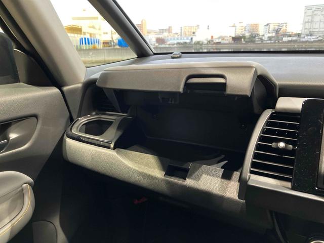 フィット ＲＳ　ＥＴＣ　バックカメラ　ナビ　ＴＶ　クリアランスソナー　オートクルーズコントロール　レーンアシスト　衝突被害軽減システム　アルミホイール　オートライト　ＬＥＤヘッドランプ　スマートキー　ＣＶＴ（54枚目）