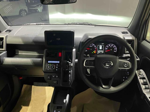 タフト Ｇ　クロムベンチャー　バックカメラ　クリアランスソナー　オートクルーズコントロール　衝突被害軽減システム　オートライト　スマートキー　アイドリングストップ　シートヒーター　サンルーフ　ＣＶＴ　ＥＳＣ　アルミホイール（5枚目）