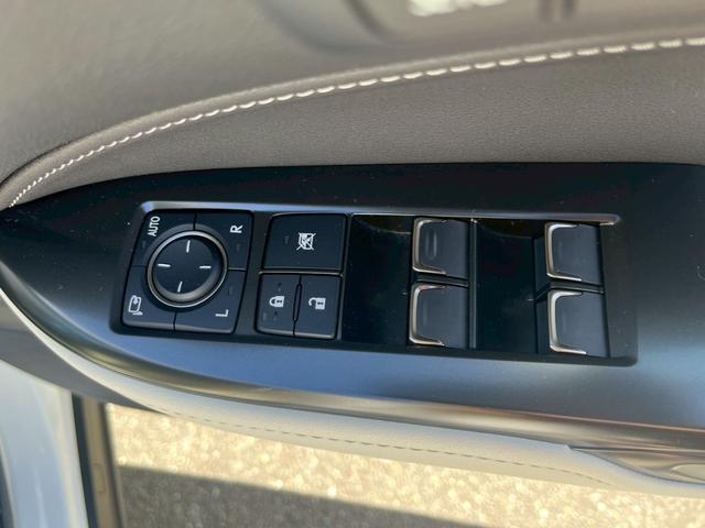 ＮＸ ＮＸ３５０ｈ　Ｆスポーツ　ホワイトレザーシート　ドライブレコーダー　全周囲カメラ　クリアランスソナー　オートクルーズコントロール　レーンアシスト　パークアシスト　衝突被害軽減システム　サンルーフ　ナビ　オートマチックハイビーム（15枚目）