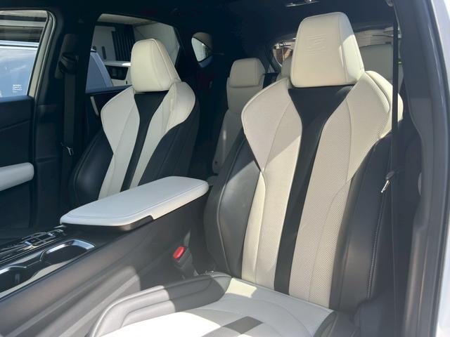 ＮＸ ＮＸ３５０ｈ　Ｆスポーツ　ホワイトレザーシート　ドライブレコーダー　全周囲カメラ　クリアランスソナー　オートクルーズコントロール　レーンアシスト　パークアシスト　衝突被害軽減システム　サンルーフ　ナビ　オートマチックハイビーム（42枚目）