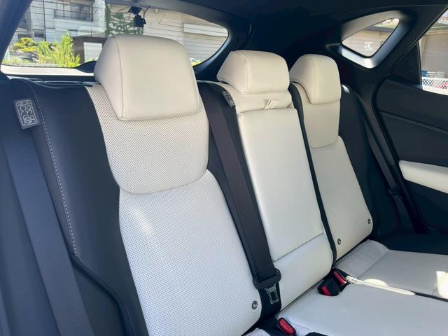ＮＸ ＮＸ３５０ｈ　Ｆスポーツ　ホワイトレザーシート　ドライブレコーダー　全周囲カメラ　クリアランスソナー　オートクルーズコントロール　レーンアシスト　パークアシスト　衝突被害軽減システム　サンルーフ　ナビ　オートマチックハイビーム（46枚目）