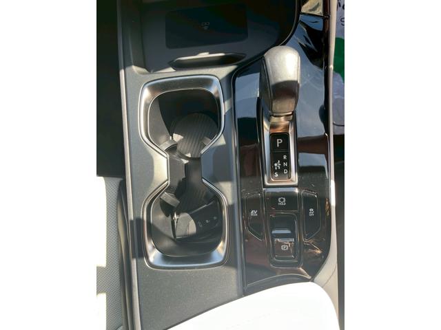 ＮＸ ＮＸ３５０ｈ　Ｆスポーツ　ホワイトレザーシート　ドライブレコーダー　全周囲カメラ　クリアランスソナー　オートクルーズコントロール　レーンアシスト　パークアシスト　衝突被害軽減システム　サンルーフ　ナビ　オートマチックハイビーム（52枚目）