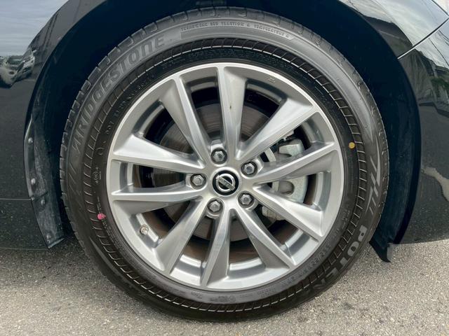 スカイライン ＧＴ　ドライブレコーダー　クリアランスソナー　オートクルーズコントロール　衝突被害軽減システム　全周囲カメラ　ナビ　ＴＶ　アルミホイール　オートライト　ＬＥＤヘッドランプ　ＡＴ　スマートキー　電動格納ミラー（25枚目）